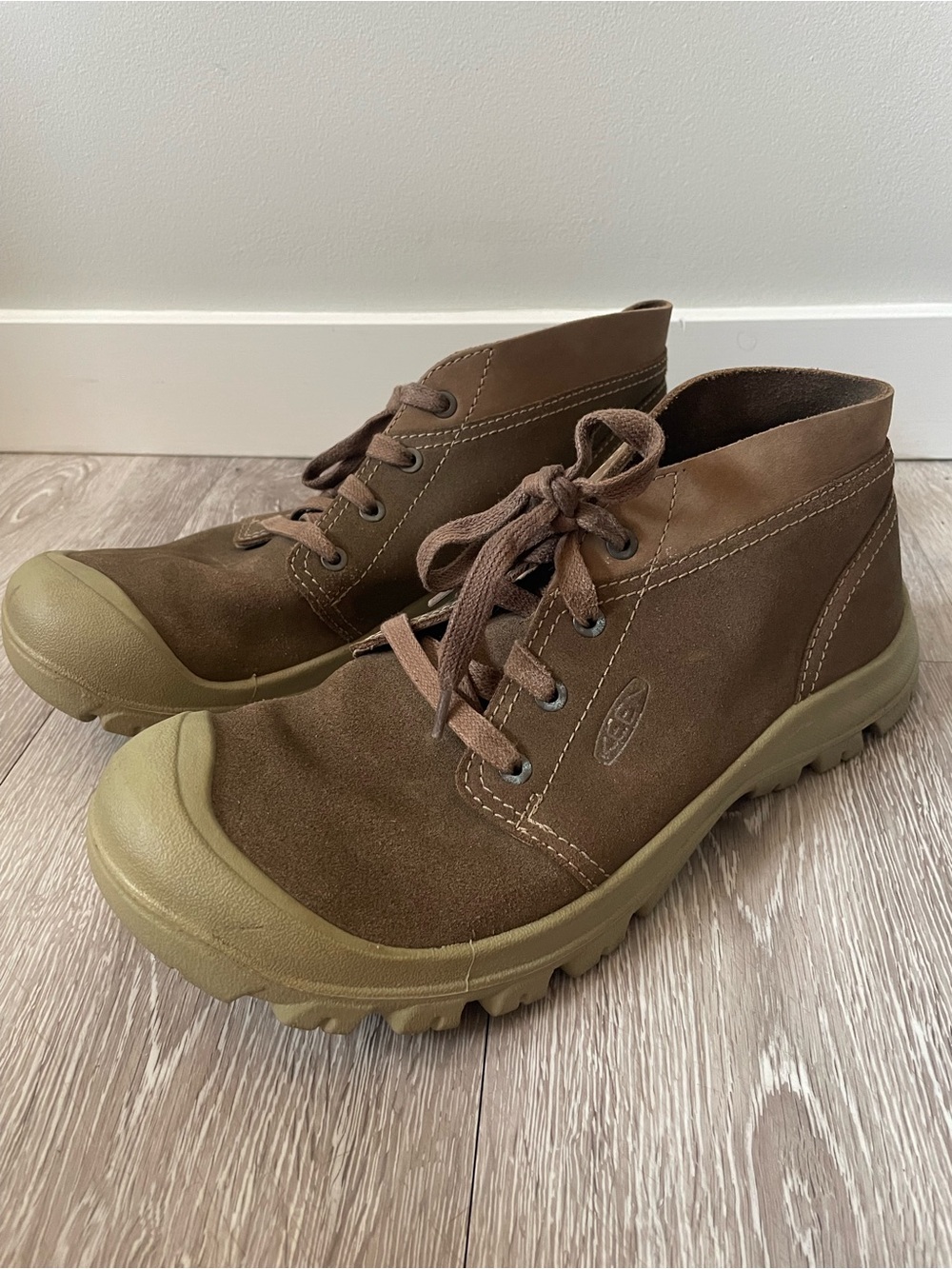 KEEN Grayson Suede Leather Chukka Ankle Boots Hiker Trail Mens 11.5